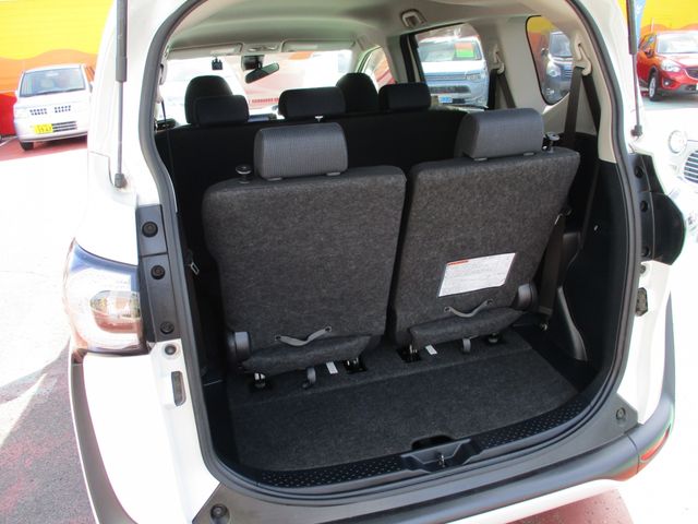 Toyota SIENTA 2017-06 7813-8