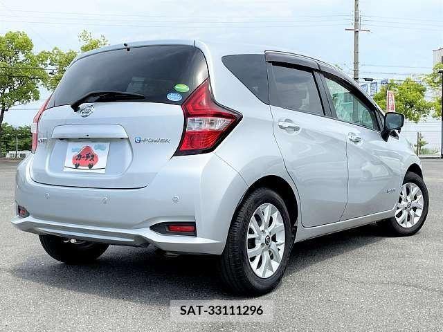 Nissan NOTE 2019-05 279998-2