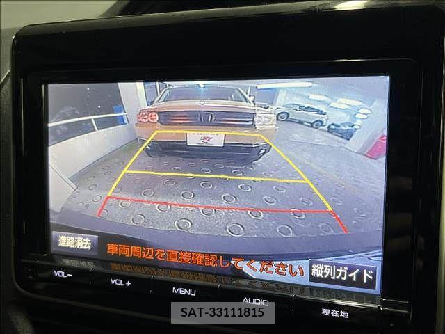 Toyota ESQUIRE 2015-08 331085-3