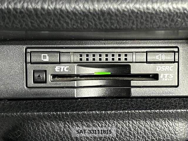 Toyota ESQUIRE 2015-08 331085-11