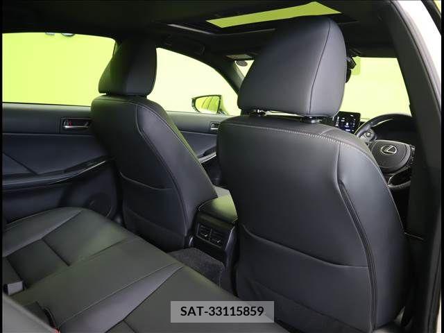 Lexus IS 1990-12 211730-26