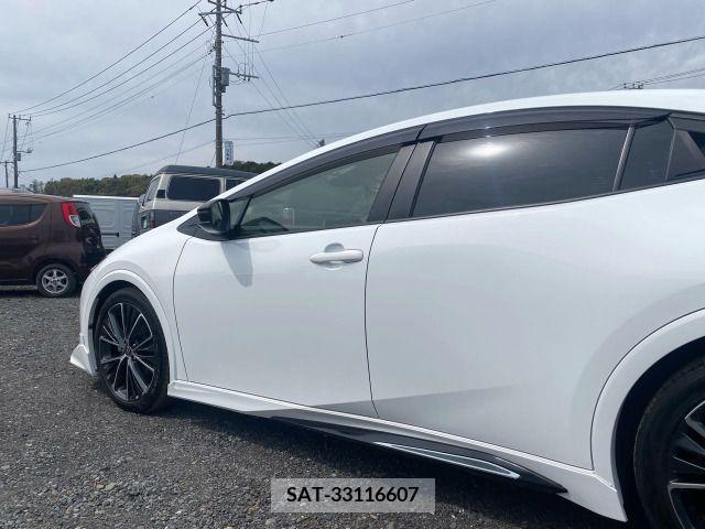 Toyota PRIUS 2023-03 281915-4