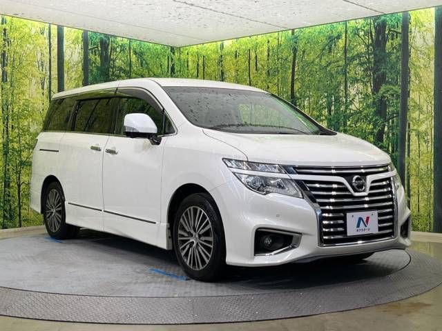 Nissan ELGRAND 2018-08 23824-17