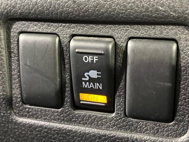 Nissan ELGRAND 2018-08 23824-8