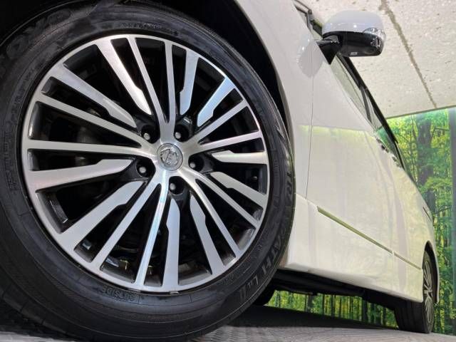 Nissan ELGRAND 2018-08 23824-14