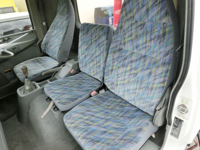 MITSUBISHI FUSO Fighter 2004-04 2330-7