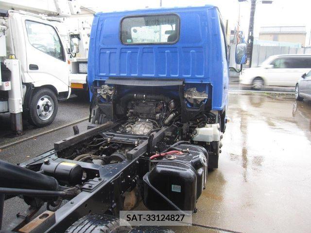 Isuzu ELF TRUCK 2016-04 297065-9