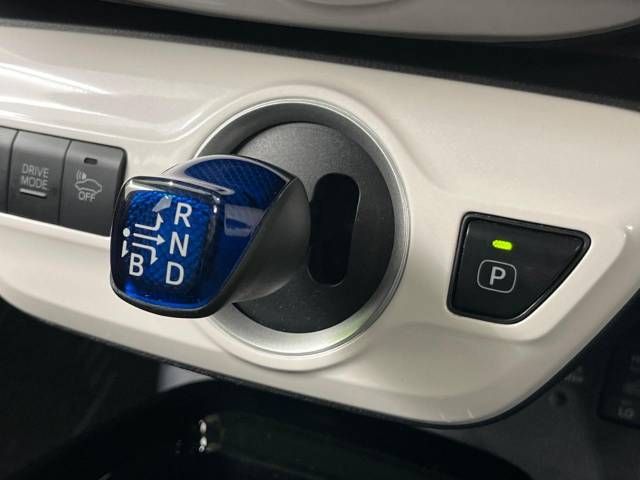Toyota PRIUS PHV 2017-08 189350-19