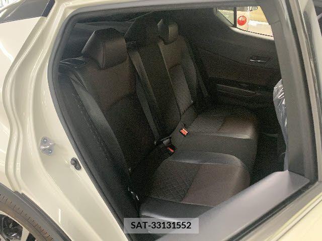 Toyota C-HR 2017-05 264130-3