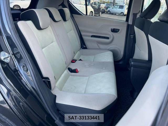 Toyota AQUA 2014-07 389345-10