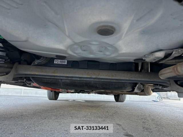 Toyota AQUA 2014-07 389345-18