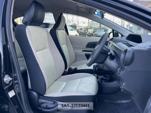 Toyota AQUA 2014-07 389345-9