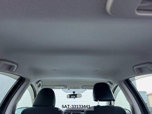 Toyota AQUA 2014-07 389345-19