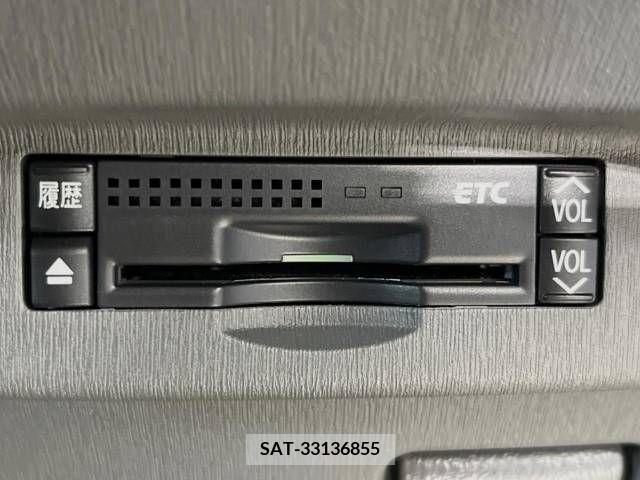 Toyota PRIUS 2011-08 347576-7