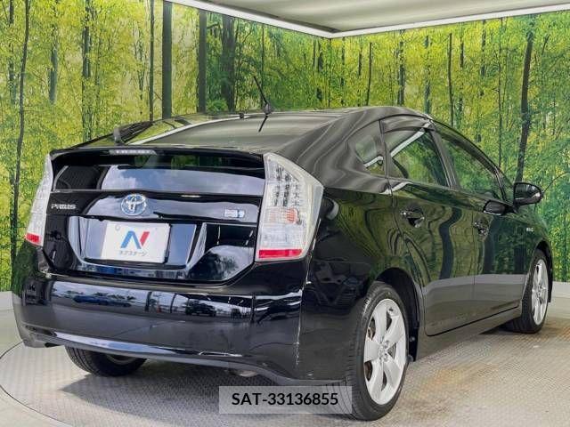 Toyota PRIUS 2011-08 347576-17