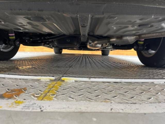 Toyota VOXY 2023-01 21332-19