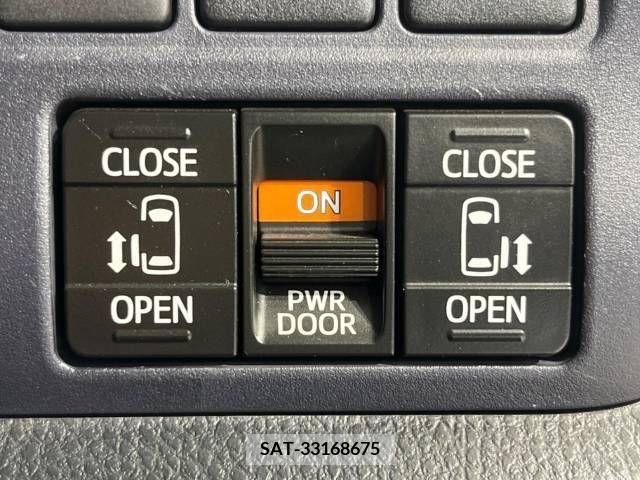 Toyota NOAH 2015-06 279505-5