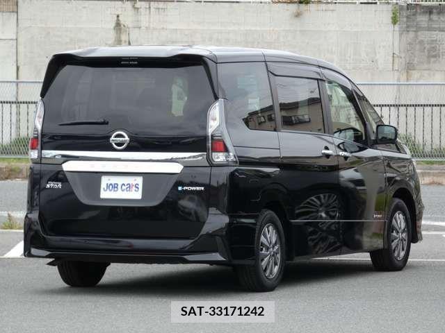 Nissan SERENA 2018-01 284229-3