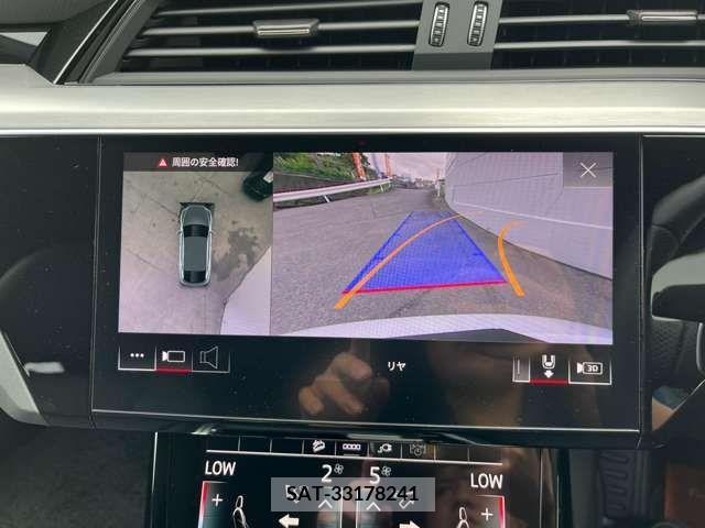 Audi E-TRON 2022-10 376867-5