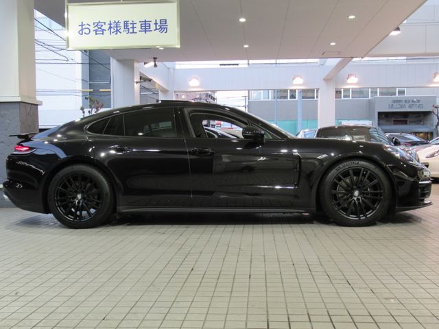 Porsche PANAMERA 2022-06 183143-20