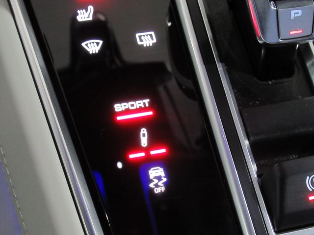 Porsche PANAMERA 2022-06 183143-15
