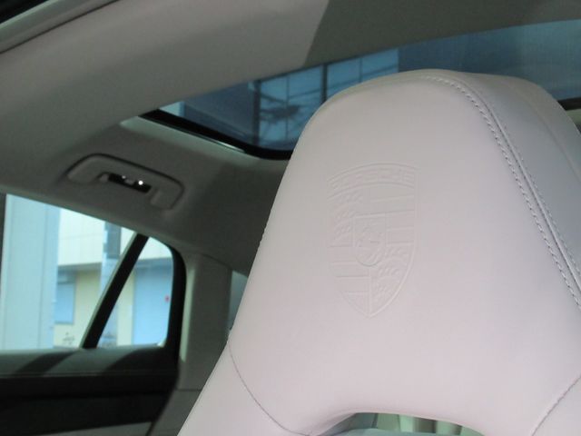 Porsche PANAMERA 2022-06 183143-6