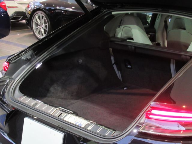 Porsche PANAMERA 2022-06 183143-24