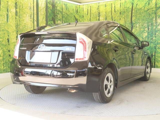 Toyota PRIUS 2013-04 13483-17