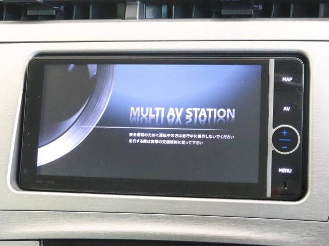 Toyota PRIUS 2013-04 13483-2