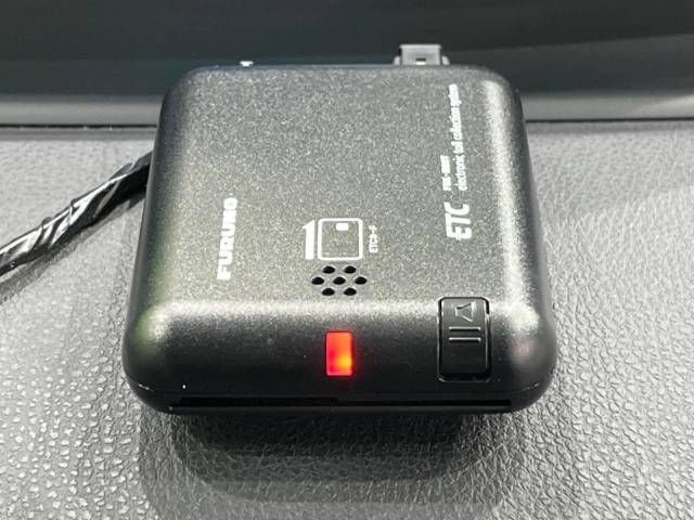 Toyota PRIUS 2019-07 10558-10