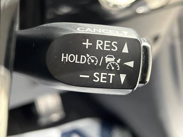 Toyota PRIUS 2019-07 10558-6