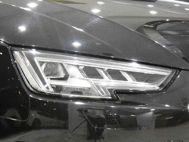 Audi A4 2017-05 8158-18