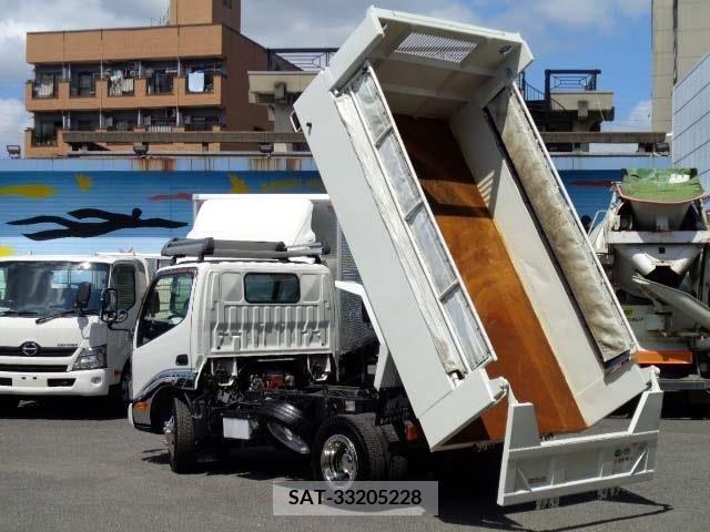 Hino DUTRO 2018-10 320408-1