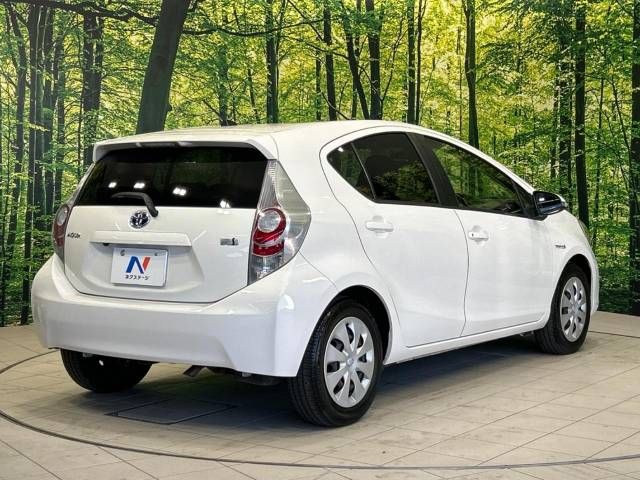 Toyota AQUA 2012-12 16054-17