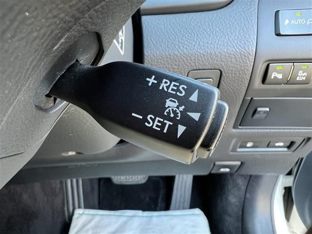 Lexus LS 2013-12 6232-11