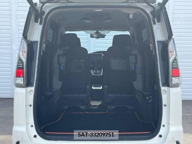 Nissan SERENA 2018-05 284238-13