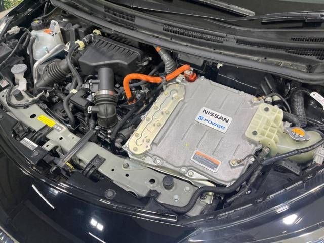 Nissan NOTE 2019-06 180579-18