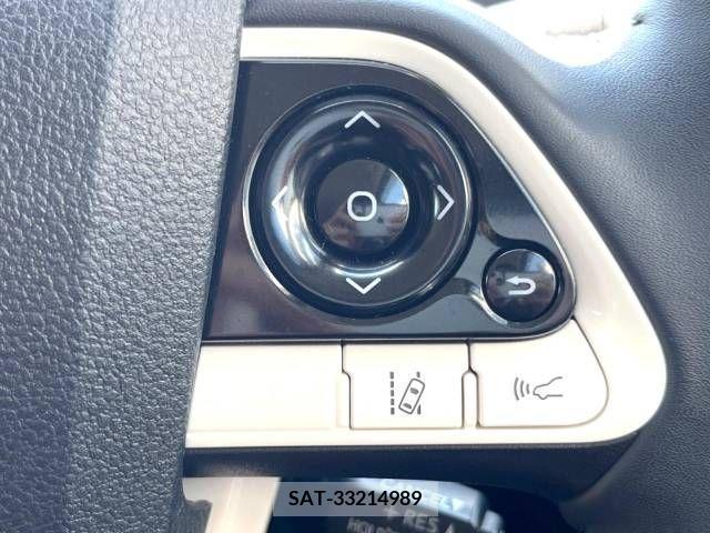 Toyota PRIUS 2017-09 366639-8