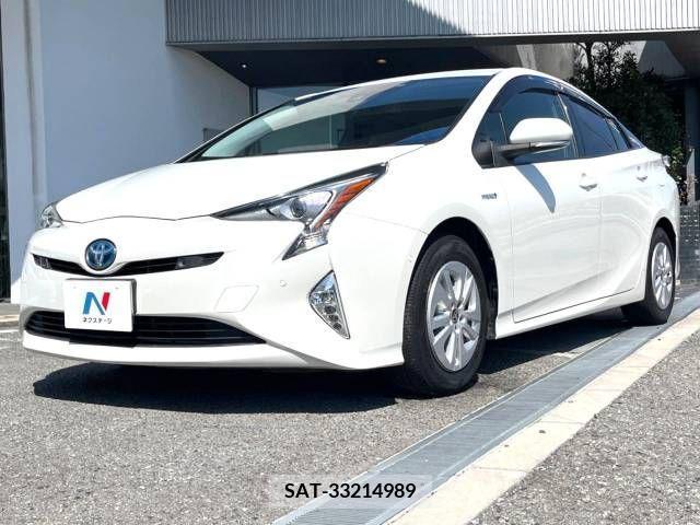 Toyota PRIUS 2017-09 366639-15