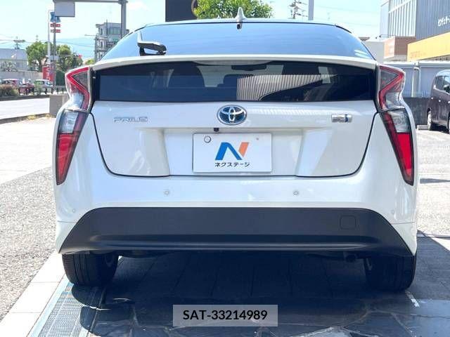 Toyota PRIUS 2017-09 366639-14