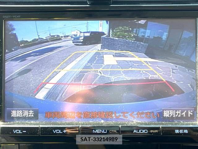 Toyota PRIUS 2017-09 366639-3