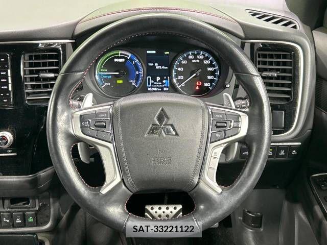 Mitsubishi OUTLANDER PHEV 2020-12 365914-11