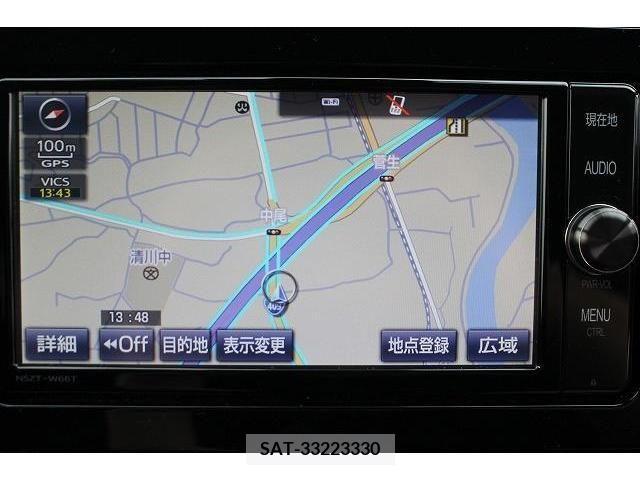 Toyota PRIUS 2017-07 243346-1