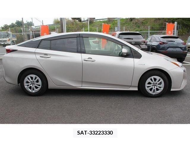 Toyota PRIUS 2017-07 243346-6