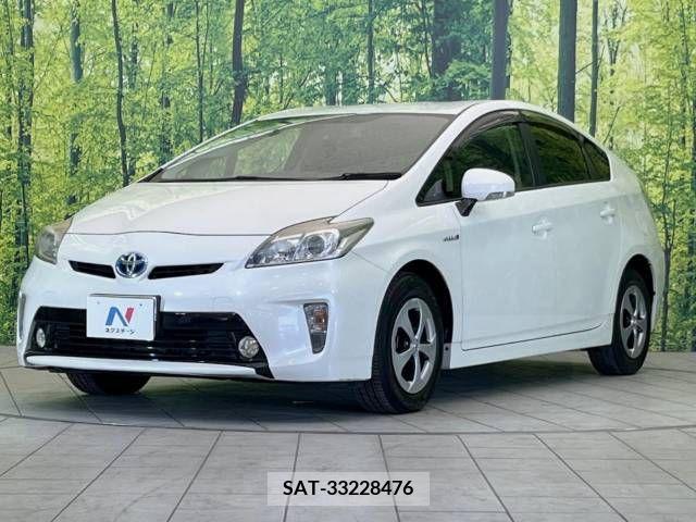 Toyota PRIUS 2012-11 338904-17