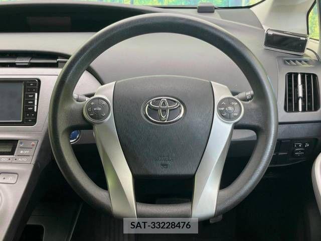 Toyota PRIUS 2012-11 338904-11