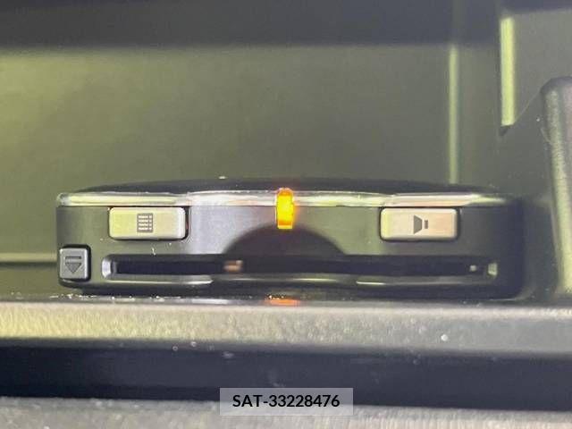Toyota PRIUS 2012-11 338904-5