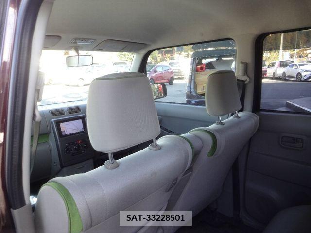 Daihatsu MOVE CONTE 2014-11 206782-12