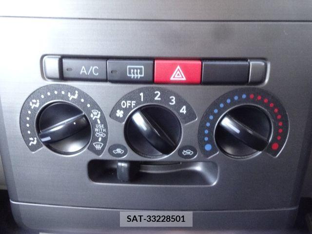 Daihatsu MOVE CONTE 2014-11 206782-17