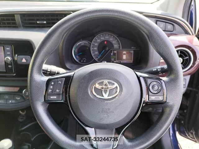 Toyota VITZ HYBRID 2017-01 352446-19
